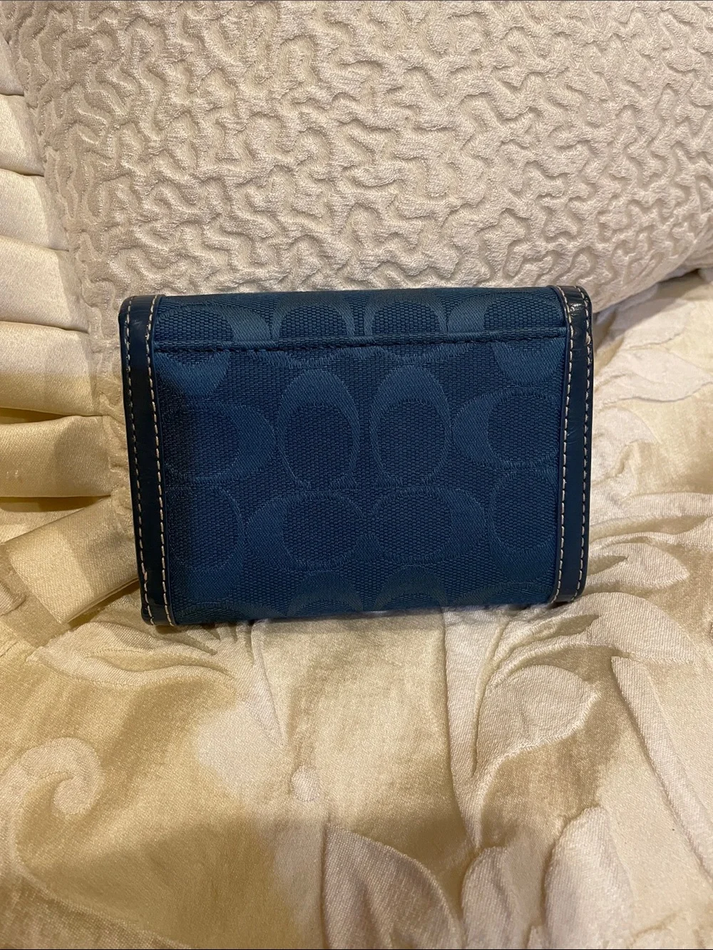 Coach Blue Signature Canvas Turnlock Shoulder Bag with Matching Wallet - Picture 8 of 11